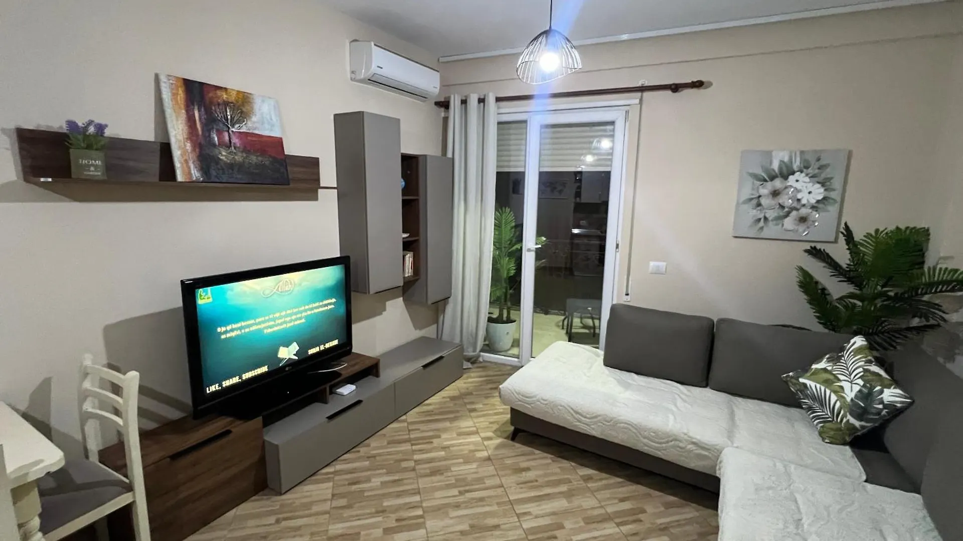 Piazza Place Durrës