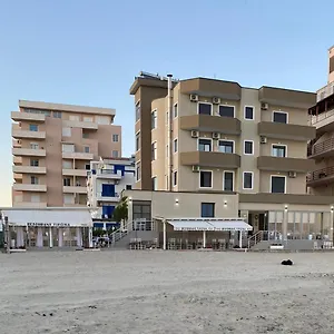 Tirona Hotel