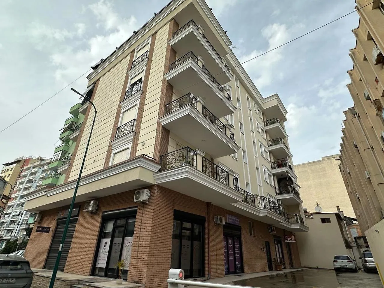 Piazza Place Durres 0*,