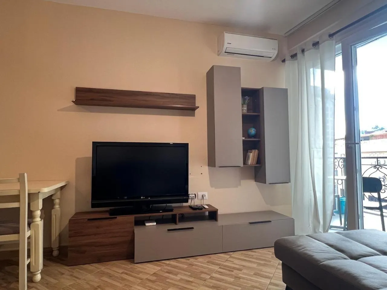 Piazza Place Durres