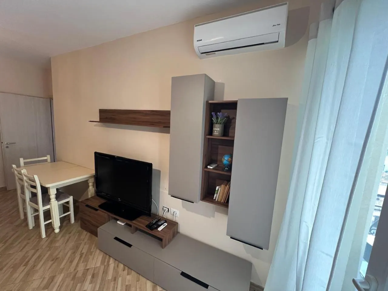 Piazza Place Durres